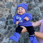 Свитшот Very Peri чёрного цвета с текстом