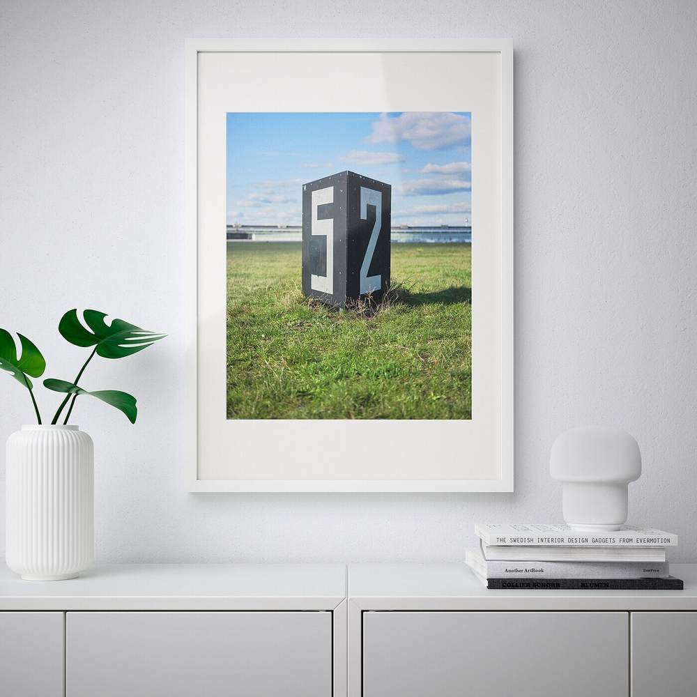 IKEA BILD  (ИКЕА БИЛД)  -  Плакат, аэропорт, Берлин, 40x50 см