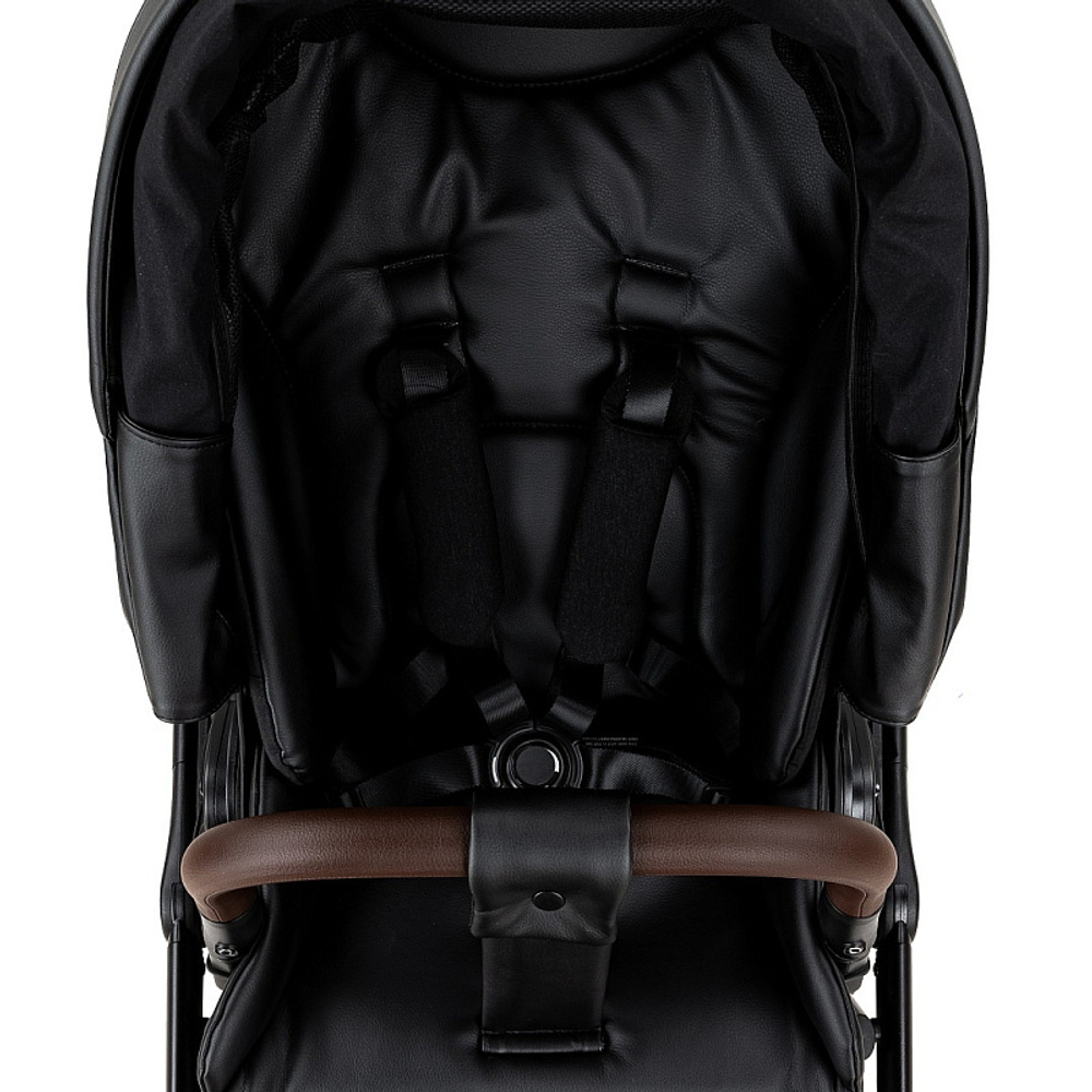 Детская коляска Roan Esso 2025 Кожа 3 в 1 с автокреслом Tutis Elo Black ESSK/210/1 Black /Black/руч.Тем.коричневый