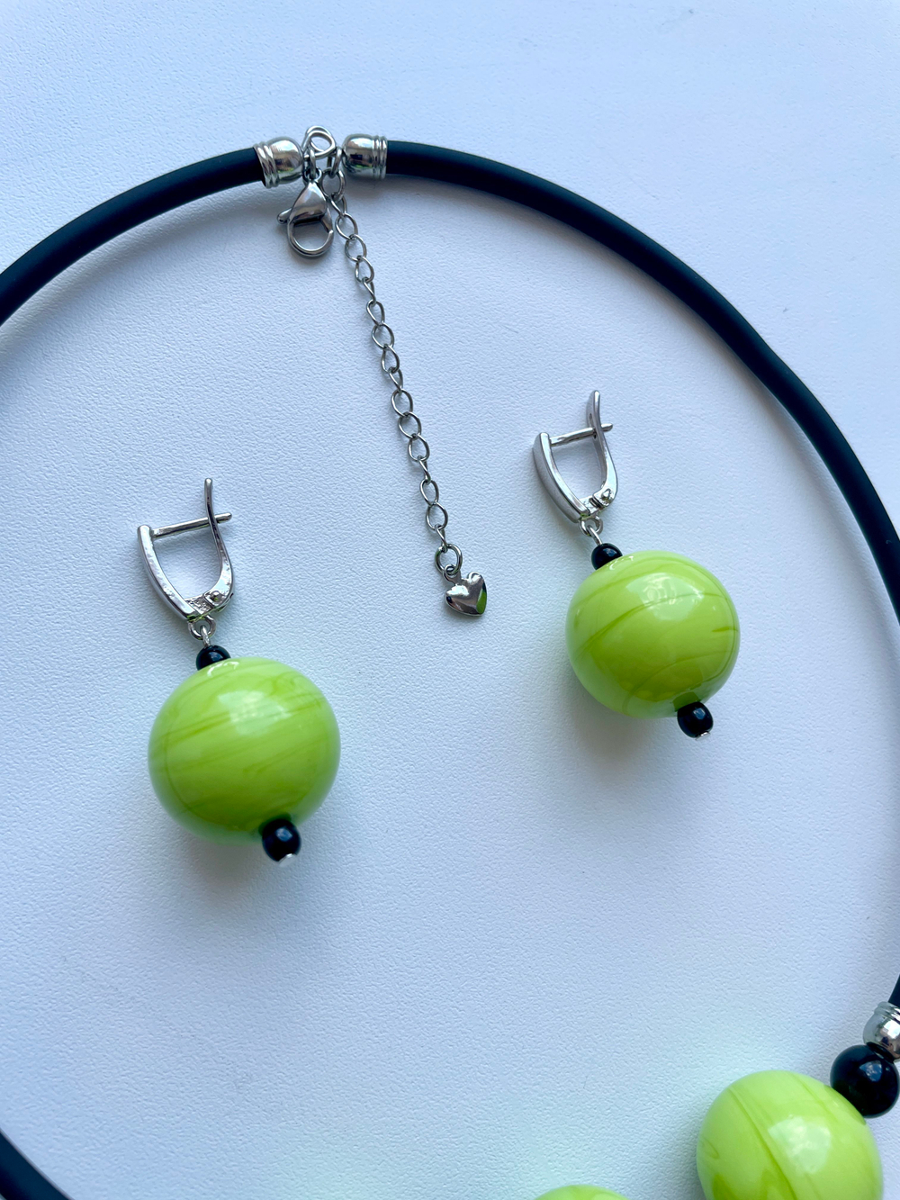 Комплект украшений из муранского стекла: колье, серьги