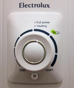 Водонагреватель Electrolux EWH 80 Axiomatic накопительный электрический