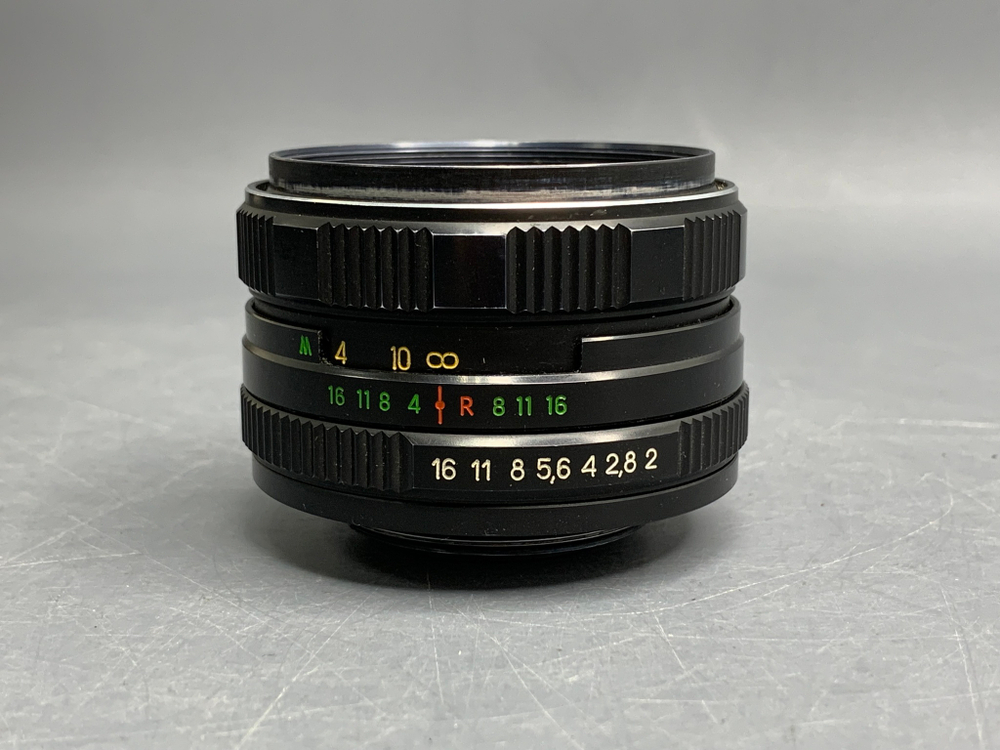 MC Helios-44M-7 внутри небольшой маслянистый развод