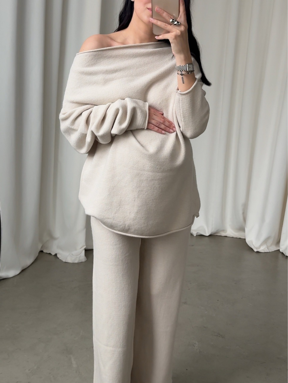 Комплект вязаный, свитер со спущенным плечом и брюки