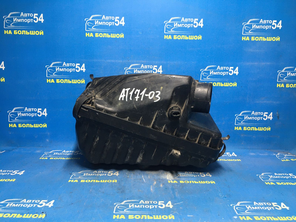 Корпус воздушного фильтра TOYOTA CARINA 1989