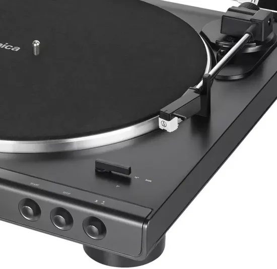 Проигрыватель винила Audio-Technica AT-LP60X