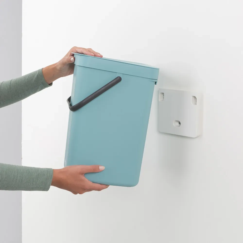 Brabantia Контейнер для мусора Sort & Go 12л мятный 109744