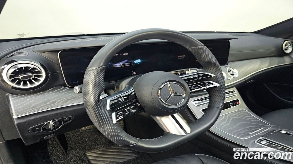 Mercedes-Benz E-Class W213 E350 4MATIC AMG Line (08.2022)