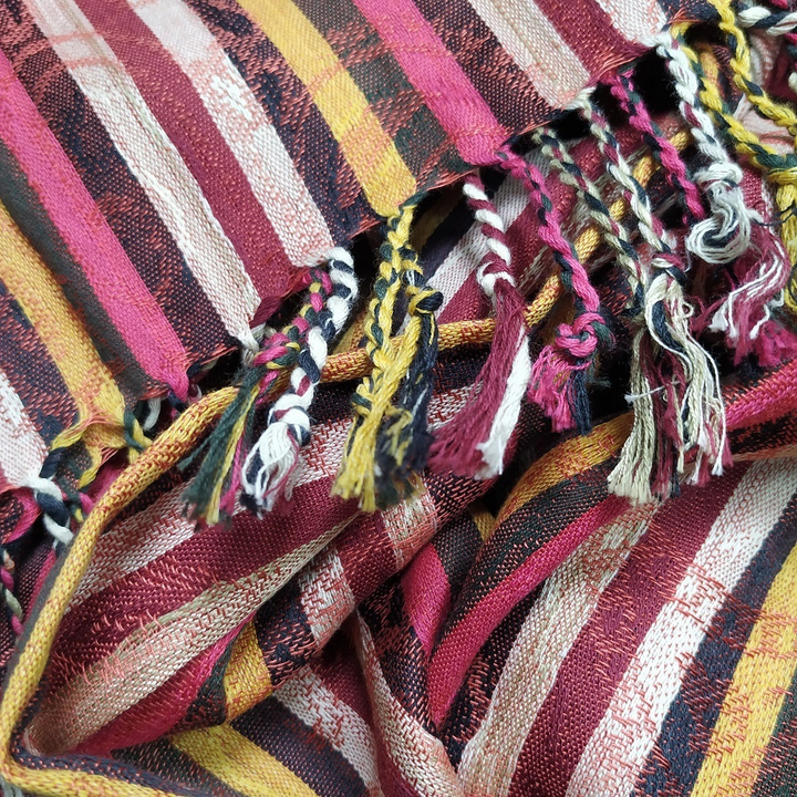 Палантин Вискоза Красные бежевые желтые полосы потайной рисунок 55х200см.