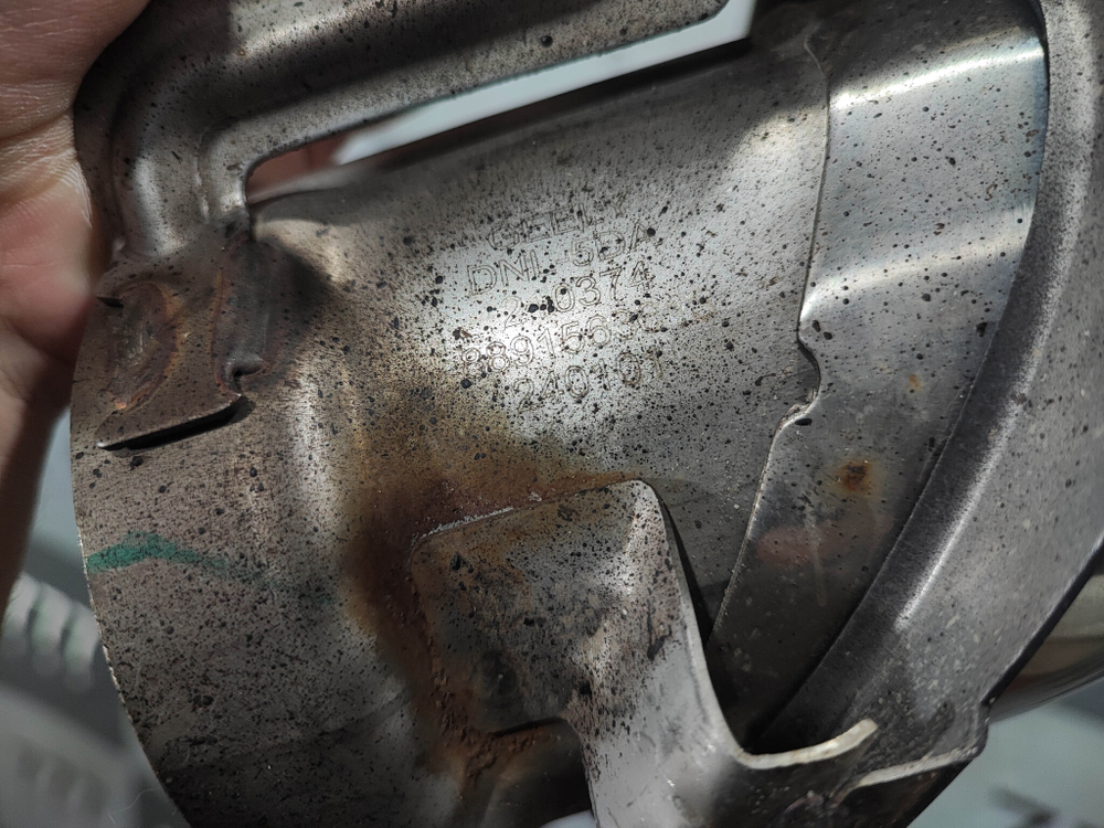 Насадка глушителя левая Geely Tugella 22-нв Б/У Оригинал 6044117700