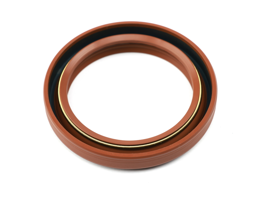 Сальник 70х92х12/16 а/м КАМАЗ привода передачи заднего промежуточного моста (рев.) (красный с пруж./FPM) Резинотехника г. Балаково ( ОЕ РТ864176-07 (FPM) )