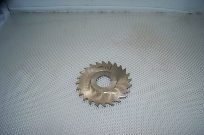 Фреза отрезная дисковая по металлу 100х2.5х27мм. z=24 Р6М5 СССР с фаской