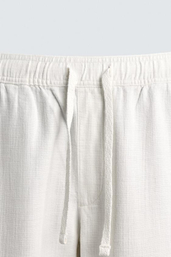 ZARA БРЮКИ RELAXED FIT С РЕЛЬЕФНОЙ СТРУКТУРОЙ, ЖЕЛТОВАТО-БЕЛЫЙ