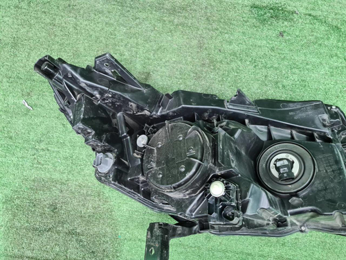 Битая Фара левая Honda Pilot 3 (2015-2018) LED