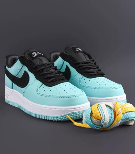 Кроссовки цвет мятный