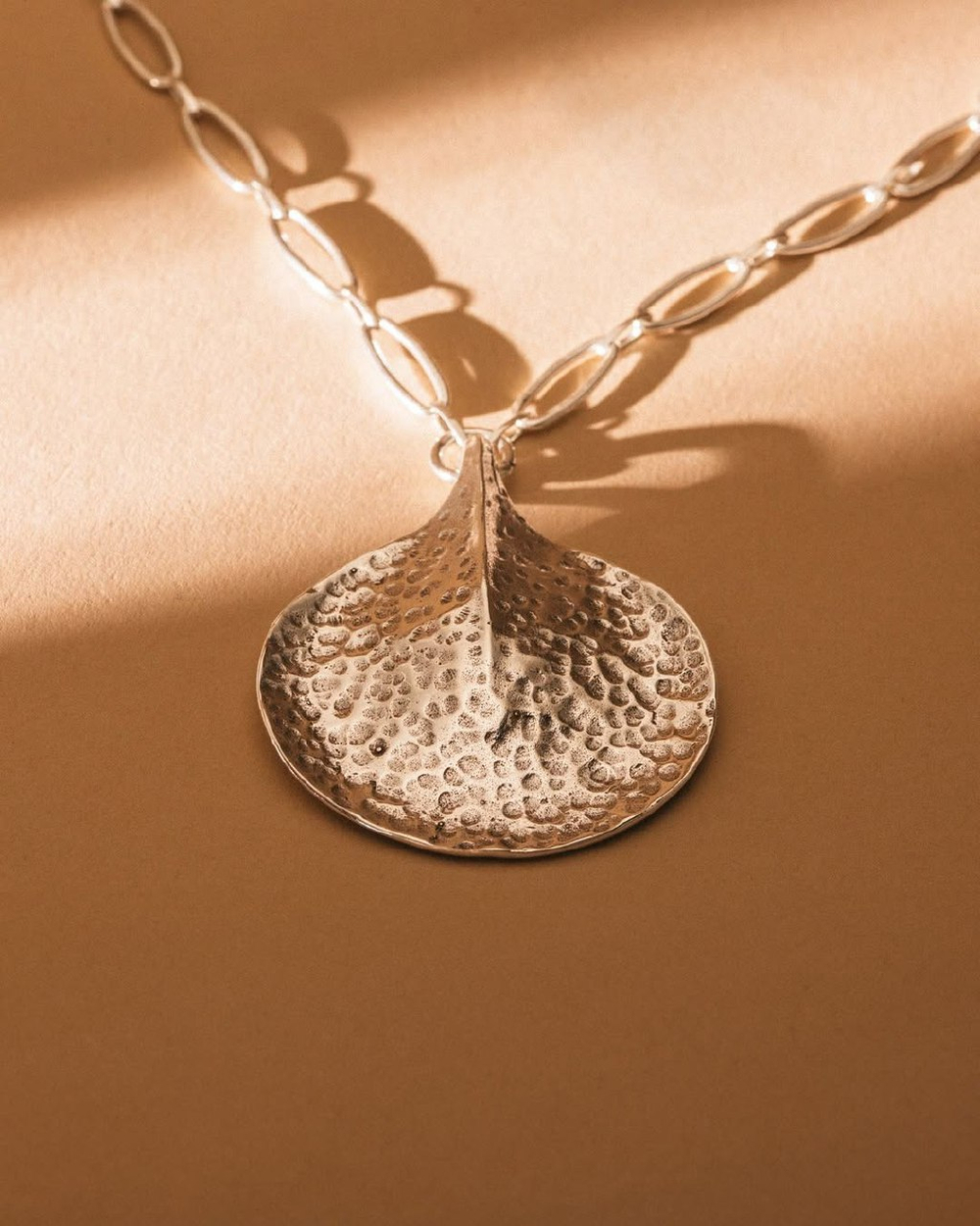 Колье ORI TAO, Petales, с лепестком, OT24.1-15-31713 (серебристый)