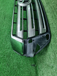 Решетка радиатора Toyota Land Cruiser 200 (15-21)