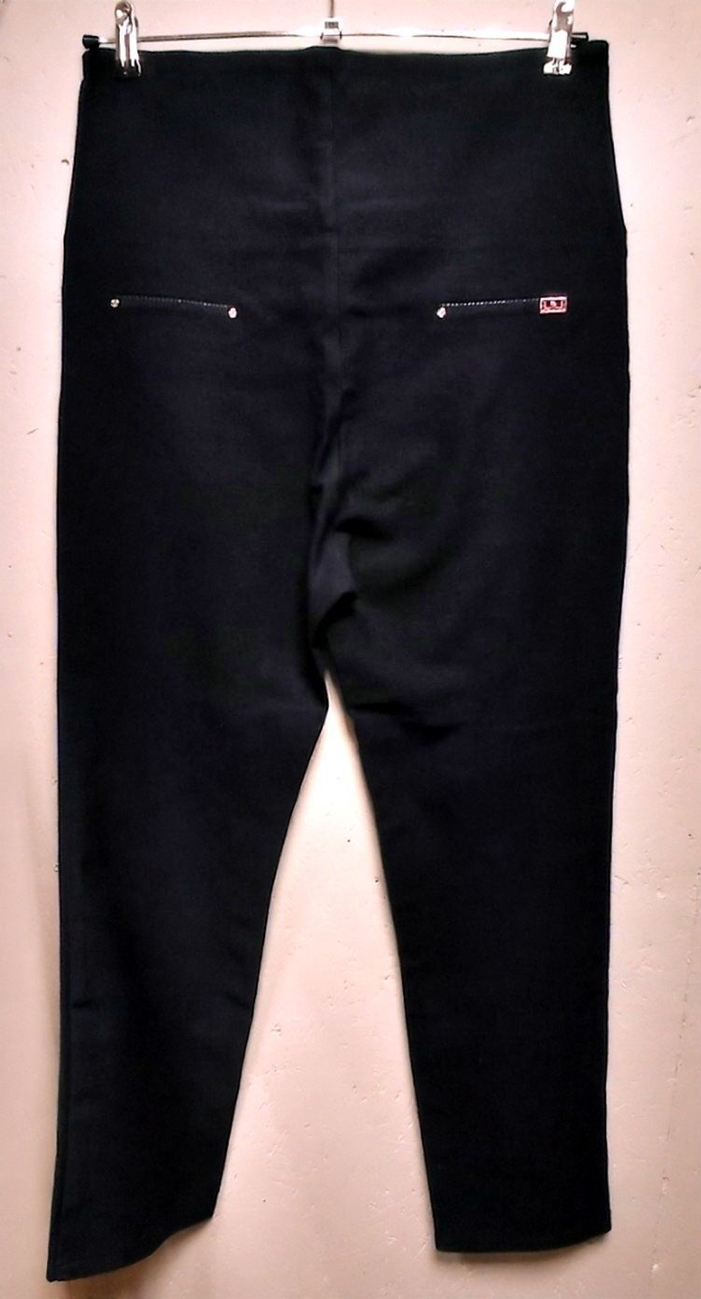 Брюки женские зимние утеплённые, размер 50, цвет чёрный