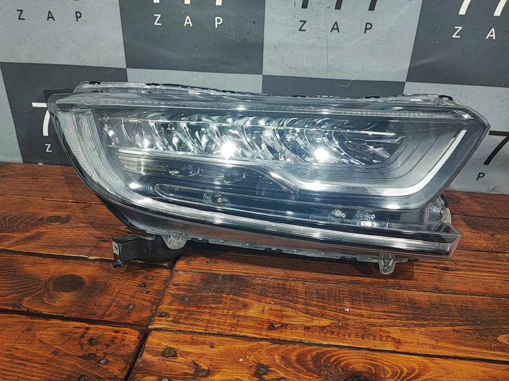 Фара правая LED Honda CR-V 5 Оригинал целая 33100TLAG11