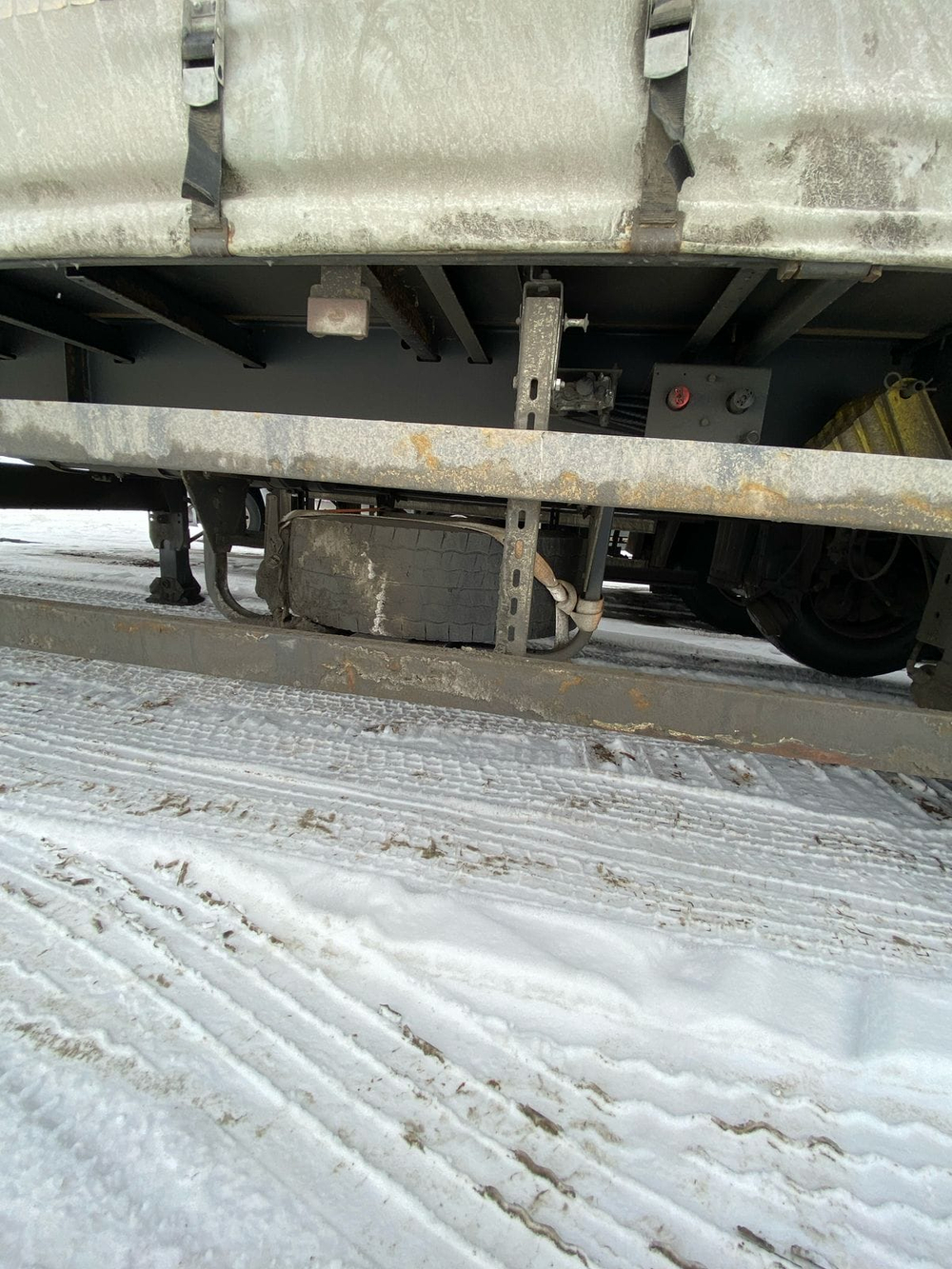 Туймазинский завод автобетоновозов 5885* Полуприцеп шторный 588510
