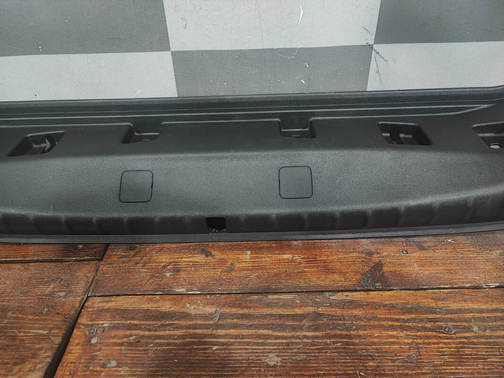 Накладка замка багажника BMW 5 G30 бу оригинал 51477373574