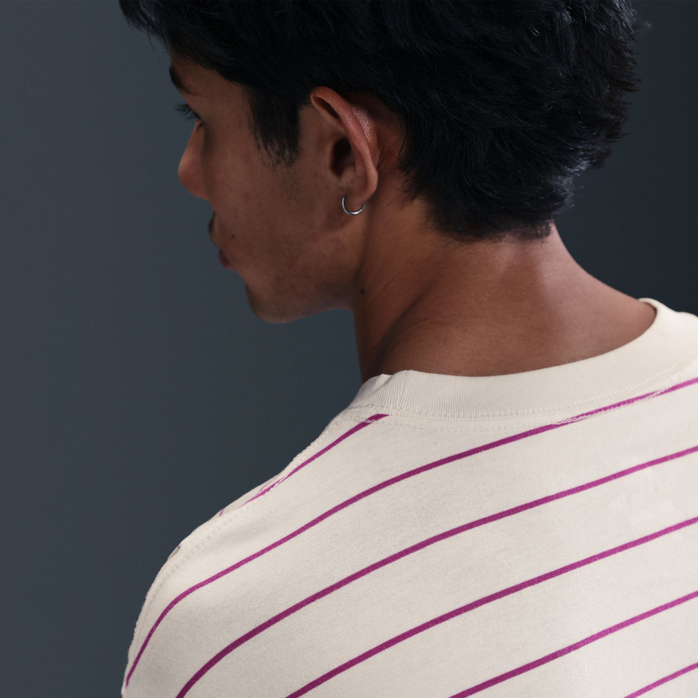 HJ0812-072 Футболка U NK SB TEE M90 STRIPE SP25