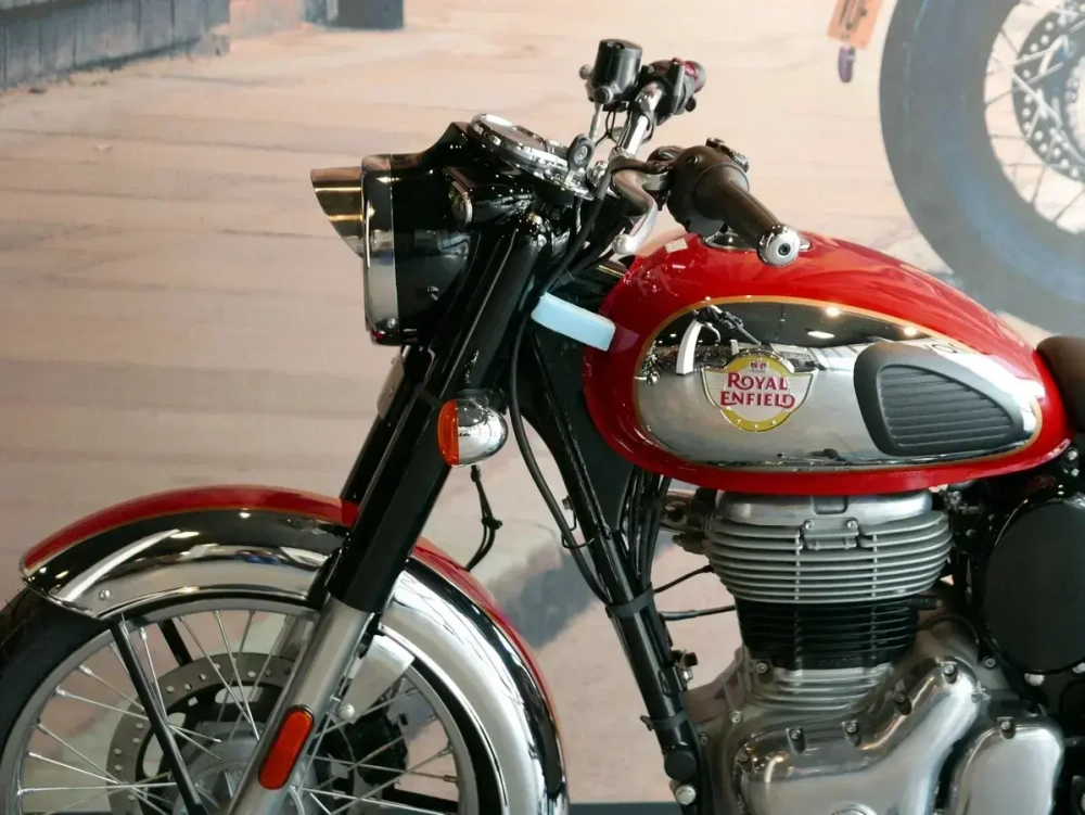 Royal Enfield Classic 350 Chrome Red, 2024