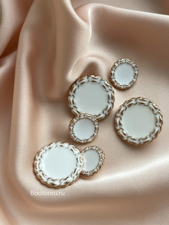 Пуговицы золотые белая эмаль с ажурным краем