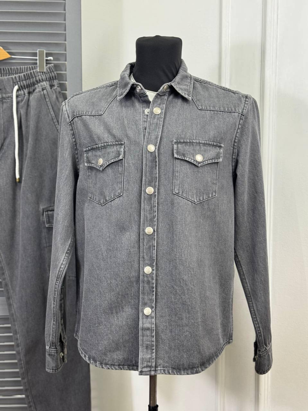 Джинсовый костюм Brunello Cucinelli