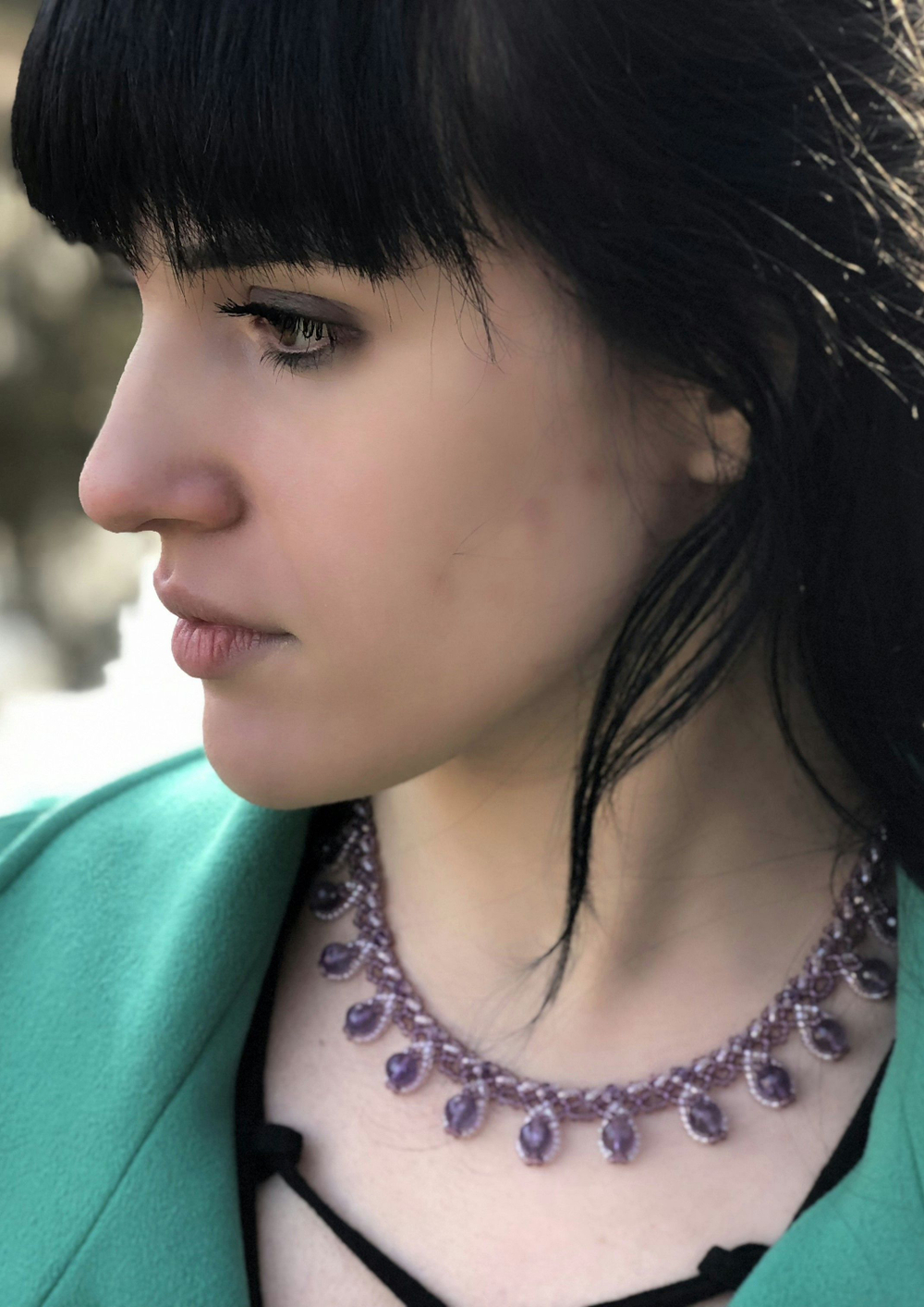 Колье "Черепица" ручной работы из бисера и камня Аметист