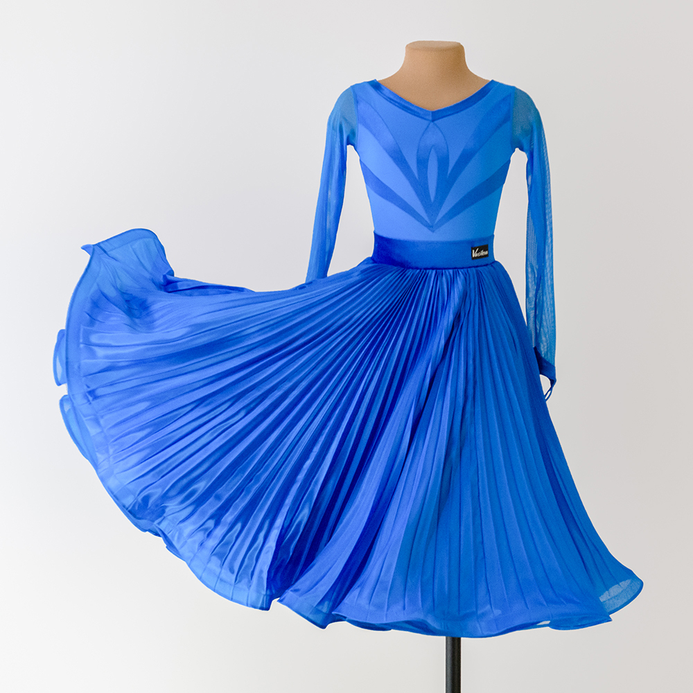 платье с дизайном