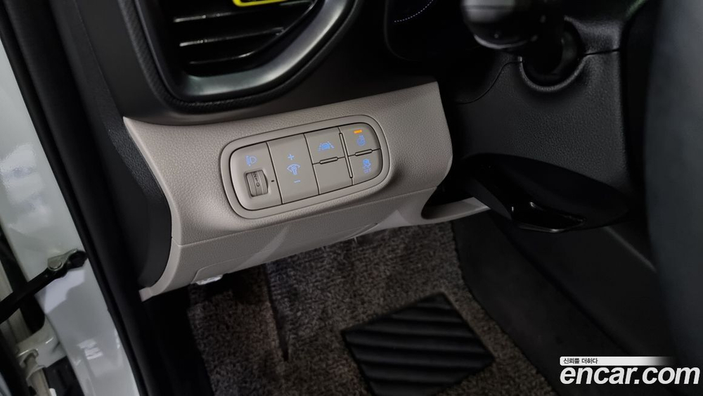 Hyundai Venue 1.6 Fluxe (12.2020)