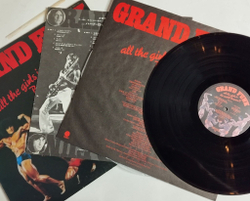 Винтажная виниловая пластинка LP Grand Funk All The Girls In The World Beware (Japan 1975) (No Obi)