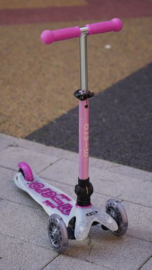 Самокат Mini Micro Deluxe Orion LED складной, розовый