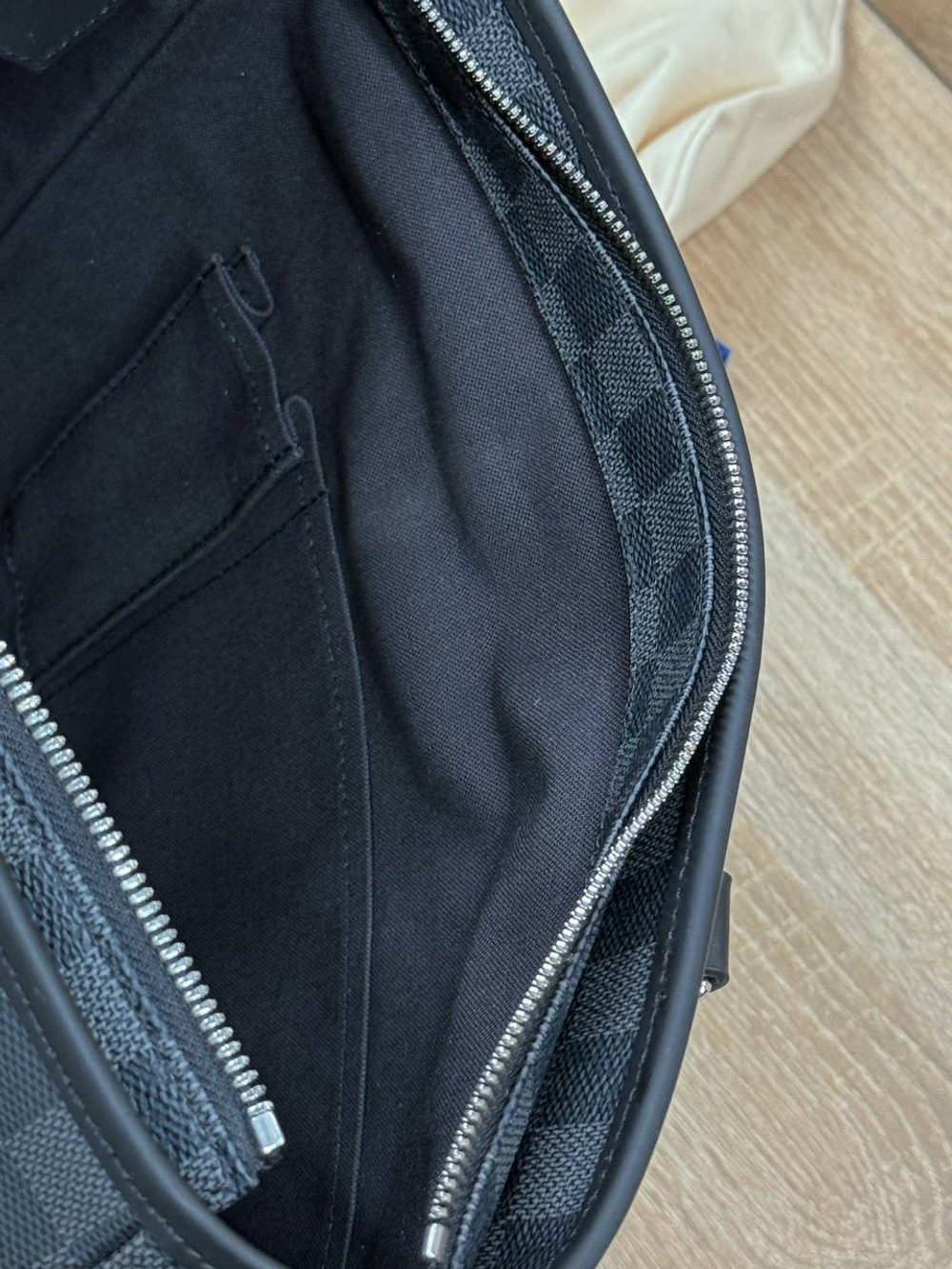 Портфель Louis Vuitton