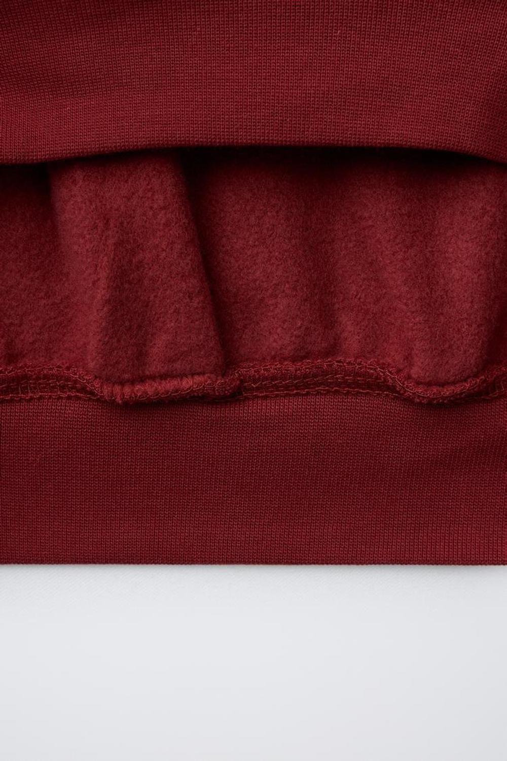 ZARA БАЗОВАЯ ТОЛСТОВКА НА МОЛНИИ, КРАСНЫЙ