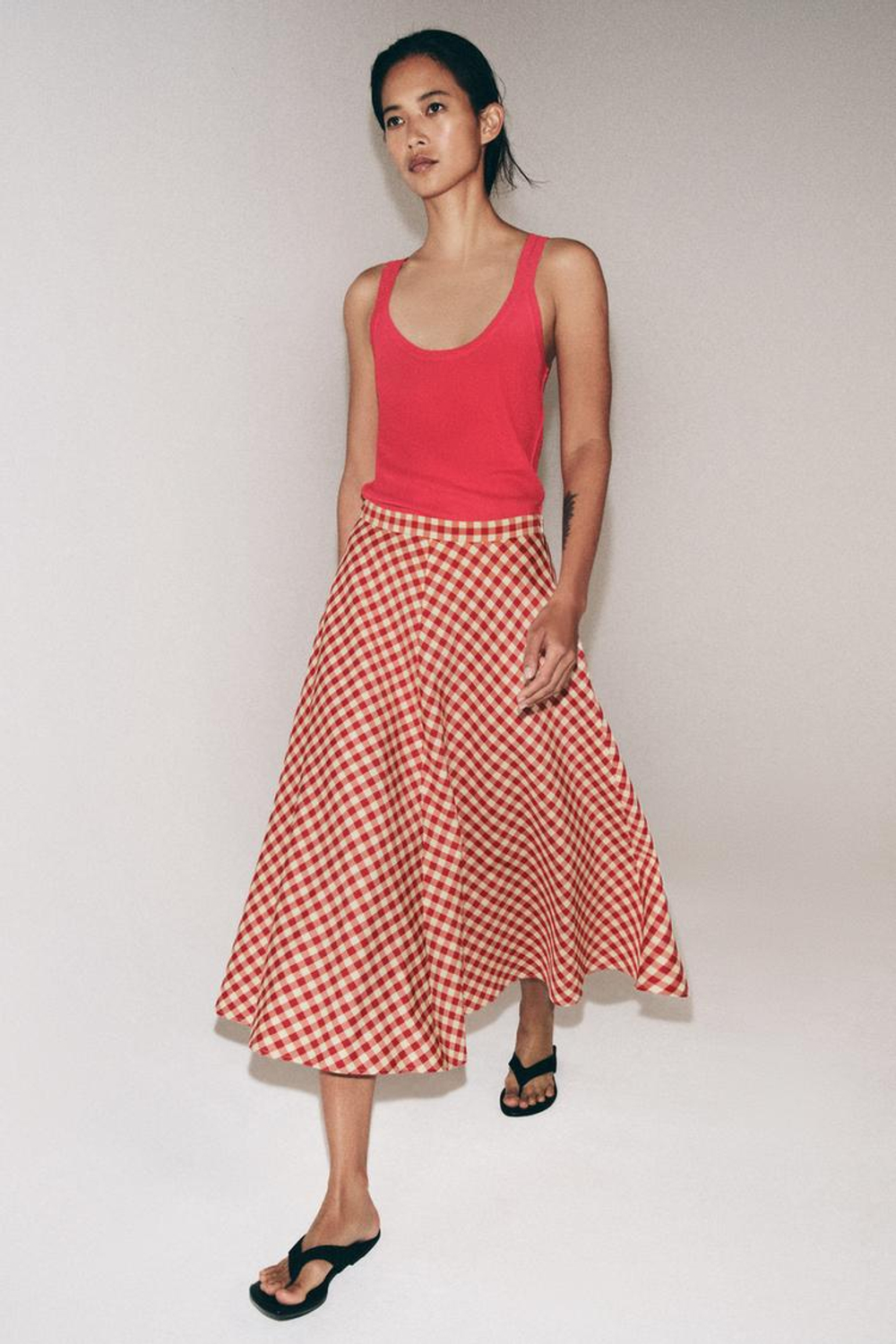 ZARA ШИРОКАЯ ЮБКА В КЛЕТКУ — ZW COLLECTION, ЭКРЮ/КРАСНЫЙ