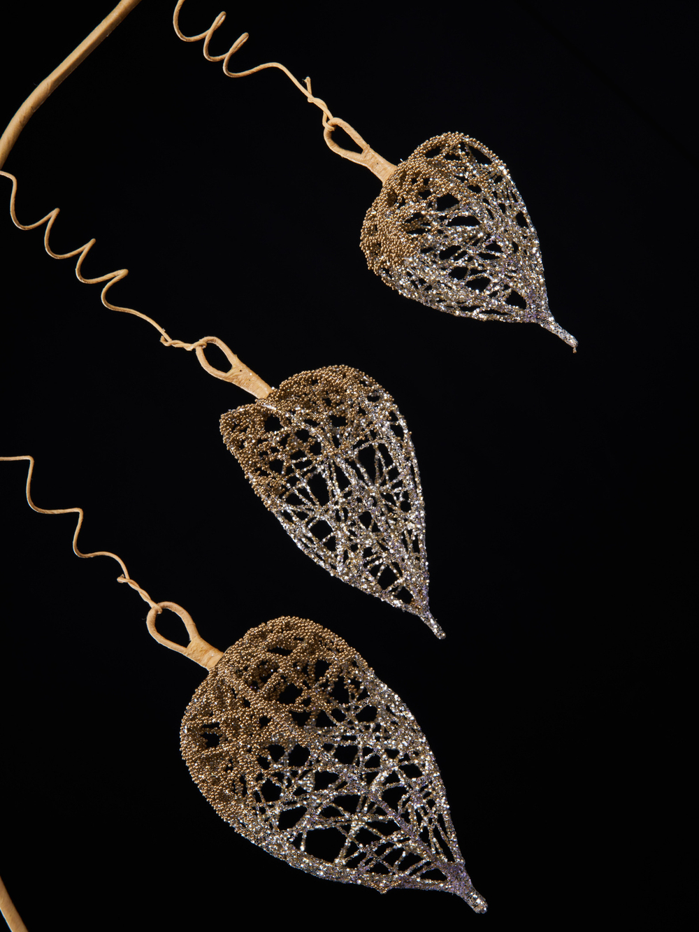 Веточка физалис 58см ChristmasDeLuxe золото