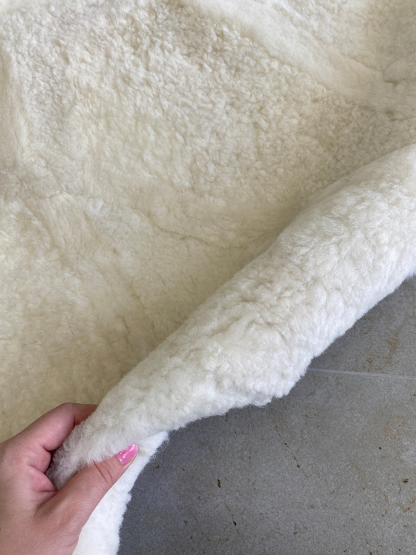 Ковер шкура натуральная овчина меховой