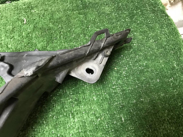 Корпус фары левый Lexus ES 7 (2018-н.в.)