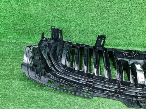 Решетка радиатора Geely Monjaro (2021-н.в.)