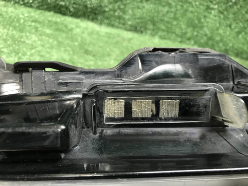 Битая Фара правая Lexus LS 5 (2017-2021) LED