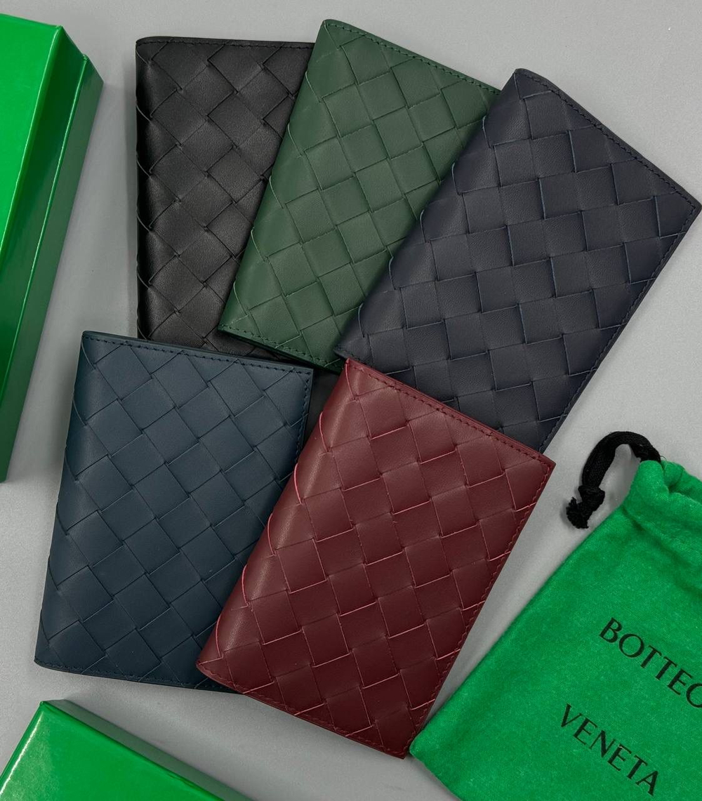 Обложка на паспорт Bottega Veneta