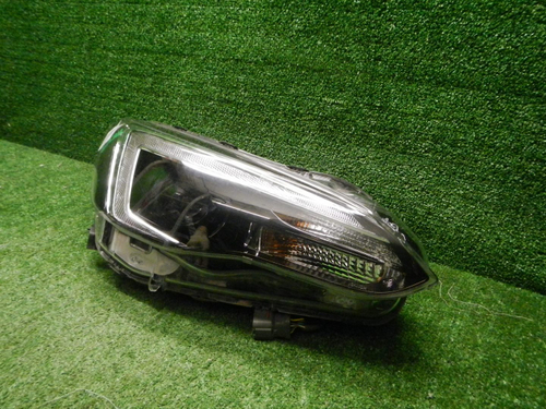 Битая Фара правая Subaru XV 2 GT (2017-2021) LED