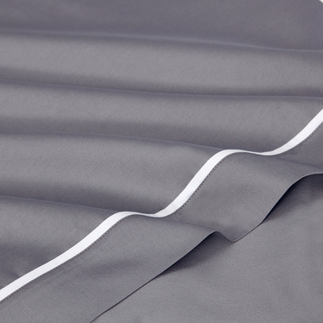 Постельное белье cемейное Сlaire&Caroll George темно-серое с белым кантом