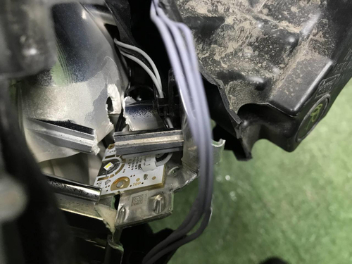 Битая Фара правая Land-Rover Discovery 5 16-21 LED