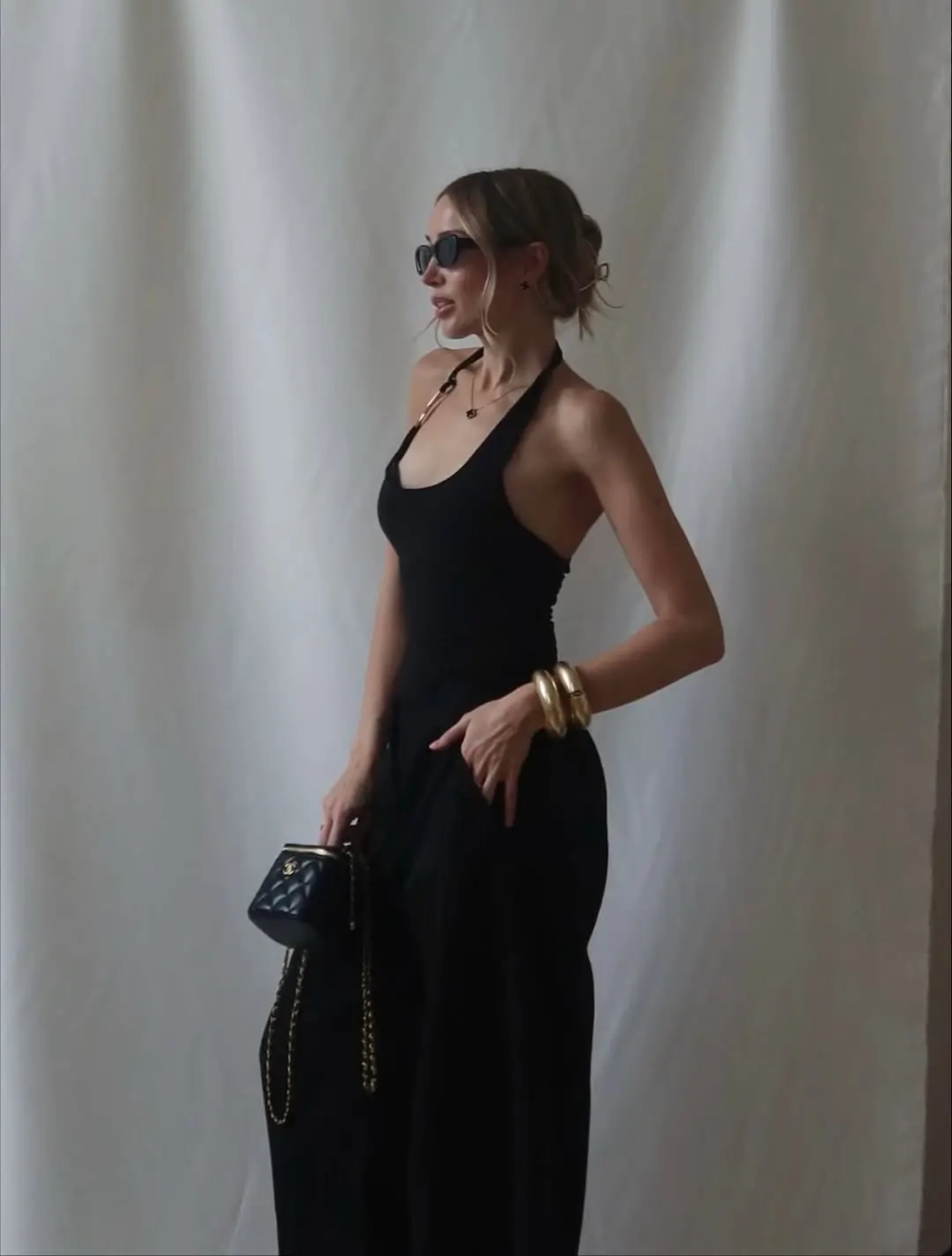 Браслет глянцевый круглой формы под золото