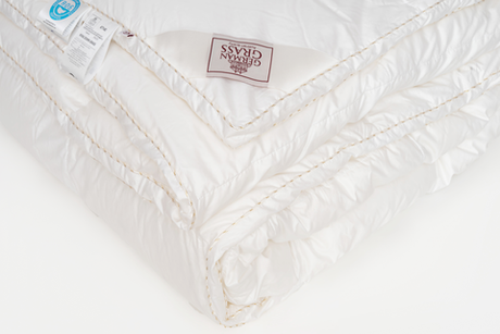 Одеяло всесезонное с бортиком 200х220 German Grass King Down