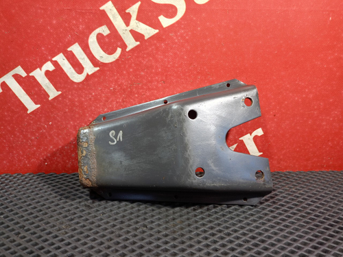 Кронштейн амортизатора переднего