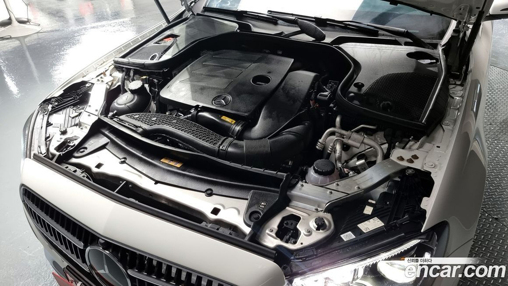 Mercedes-Benz E-Class W213 E350 4MATIC Avangarde (03.2021)