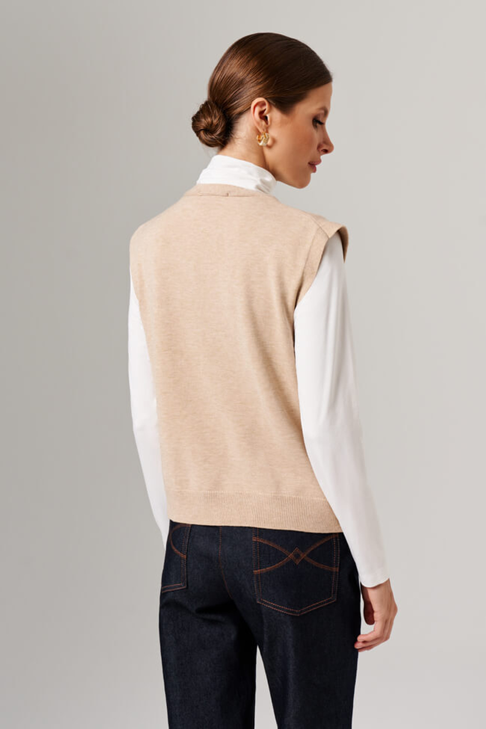 1912 Жилет женский (бежевый)